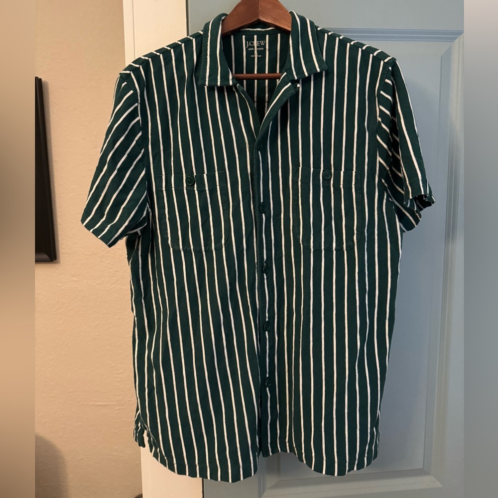 J Crew
XL
100% Cotton
Short sleeve